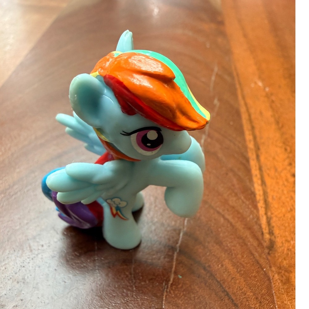 My Little Pony Rainbow Dash Mini Figure 2010 Hasbro Blue Pegasus G4